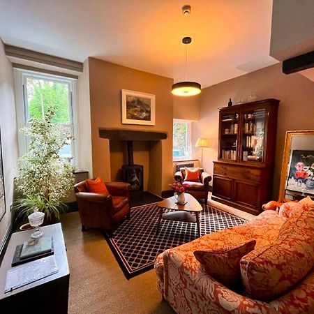 Mary'S Court Guest House - Mairlys Бетс-и-код Екстериор снимка