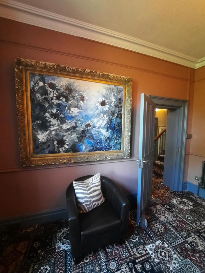 Mary'S Court Guest House - Mairlys Бетс-и-код Екстериор снимка